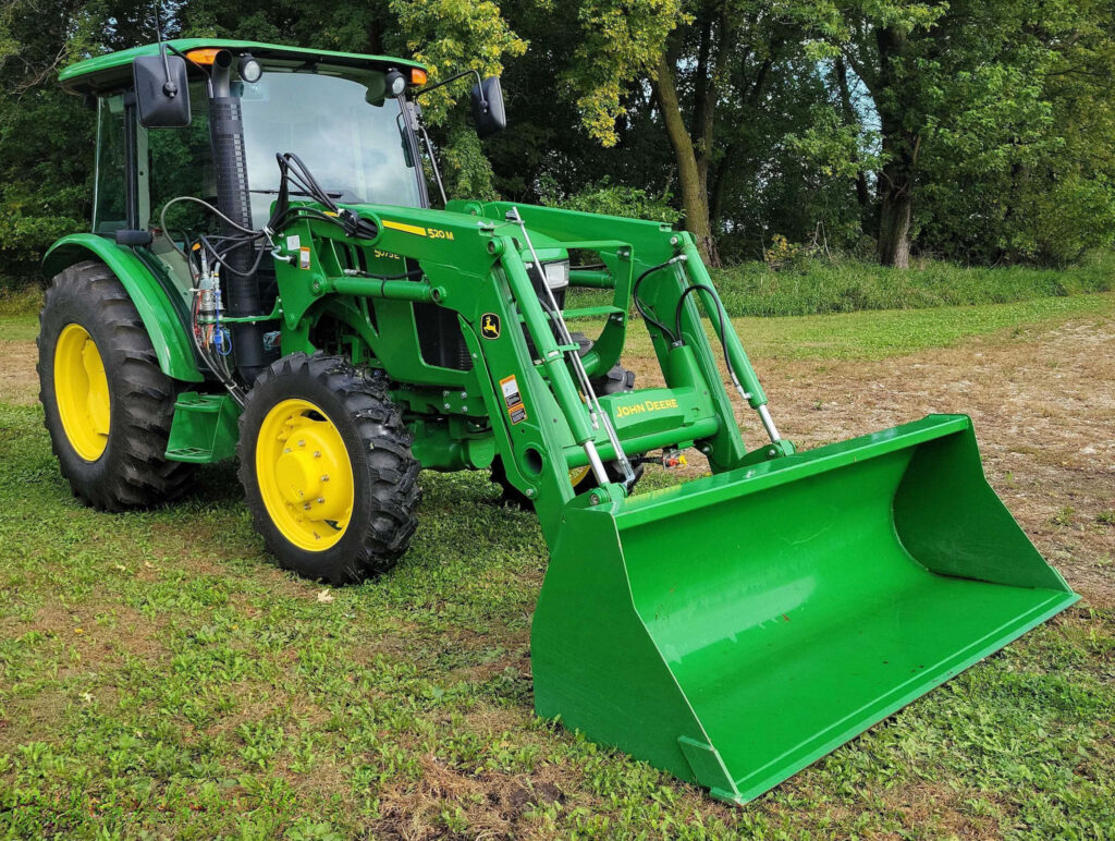 2015 John Deere 5075E