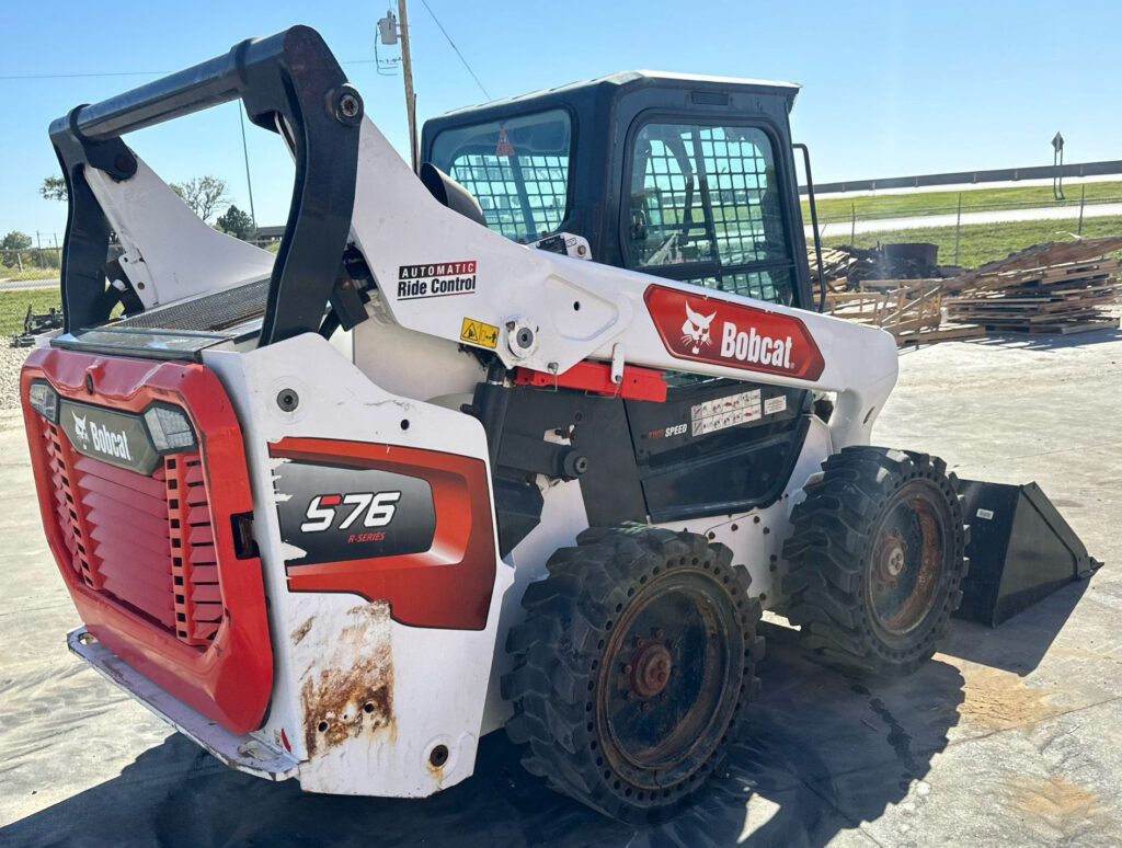 2022 Bobcat S76