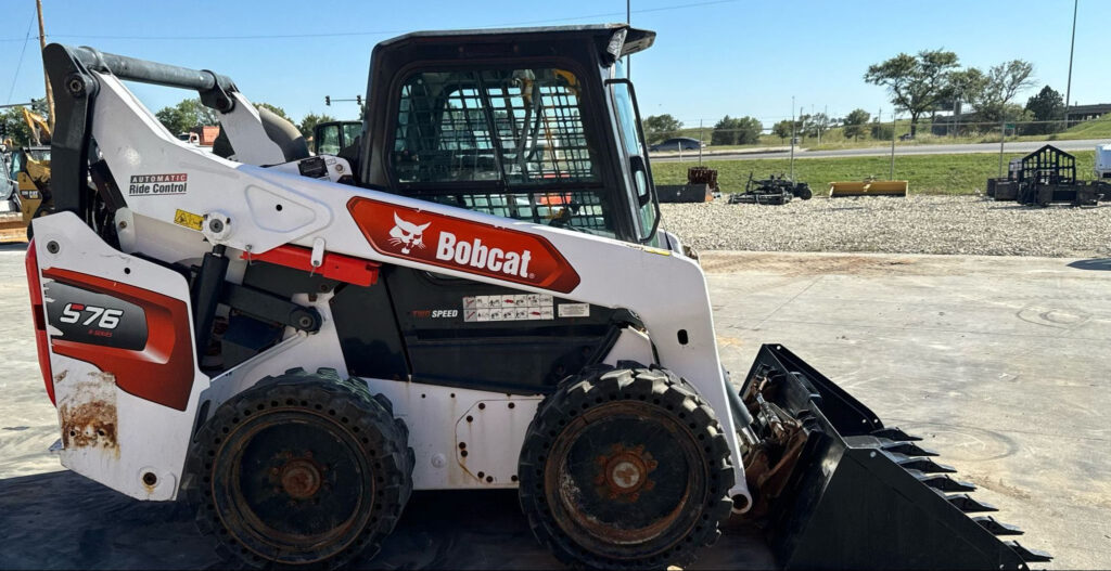 2022 Bobcat S76