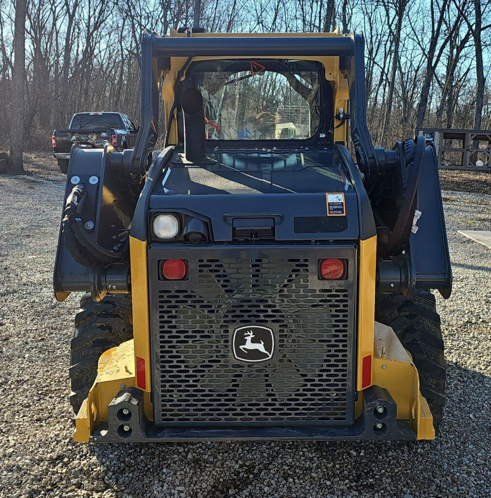 2023 John Deere 324G
