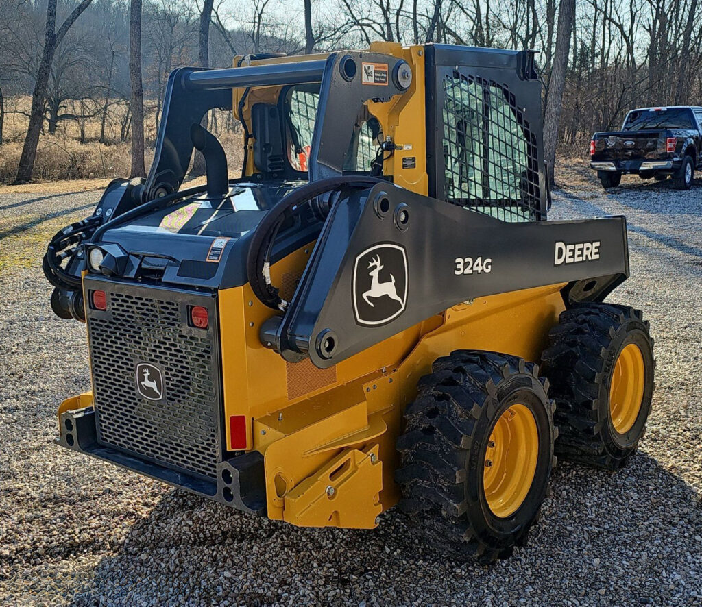 2023 John Deere 324G
