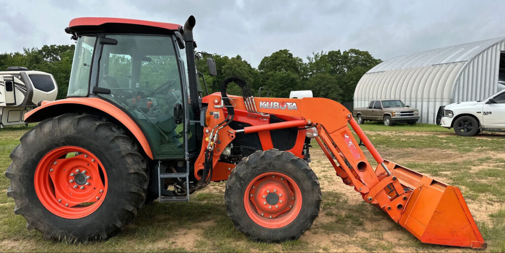 2017 Kubota M5-091