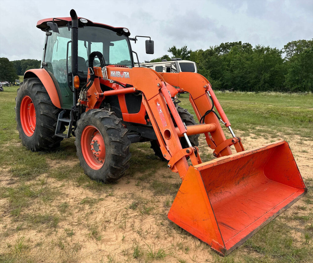2017 Kubota M5-091