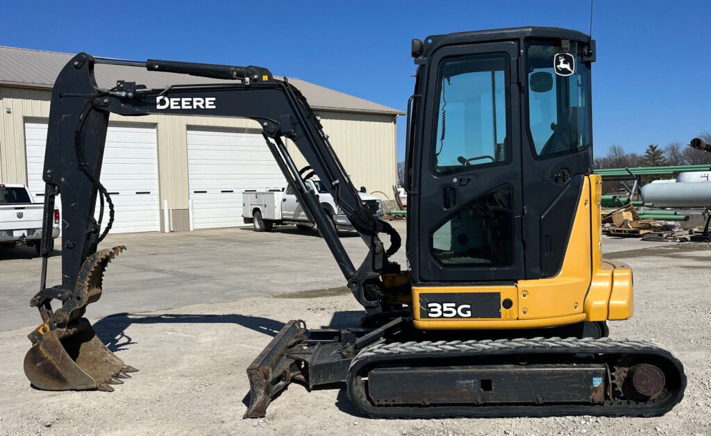 2015 John Deere 35G