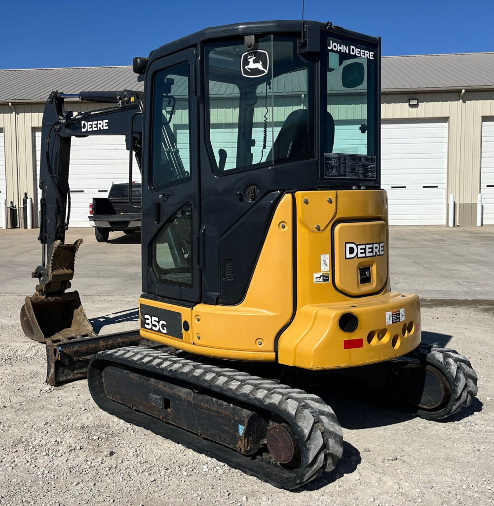 2015 John Deere 35G
